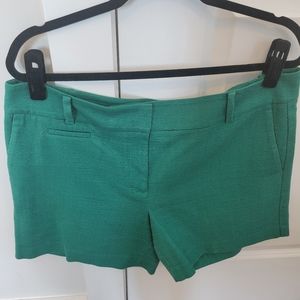 Ann Taylor Short Size 14 Color Green